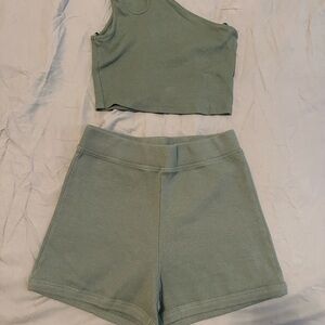Zara Green Athletic Shorts with Elastic Waistband
